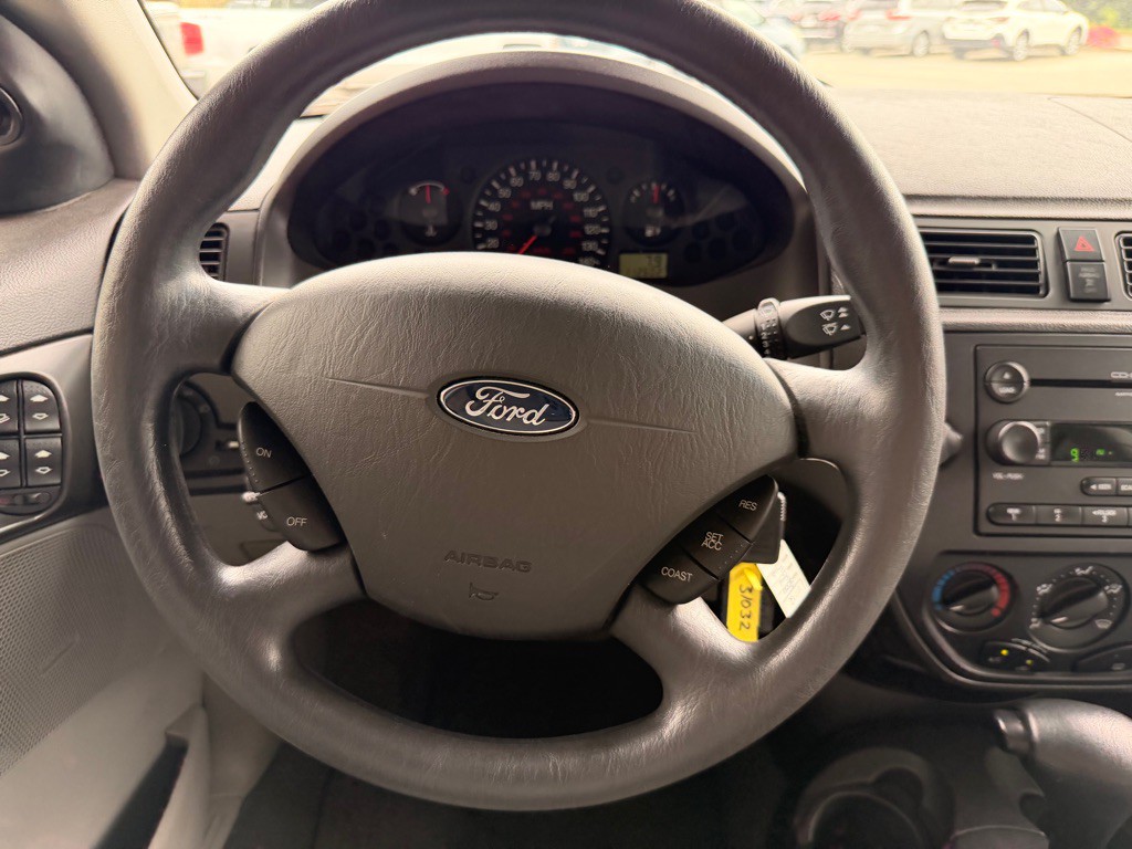 2006 Ford Focus Image 18
