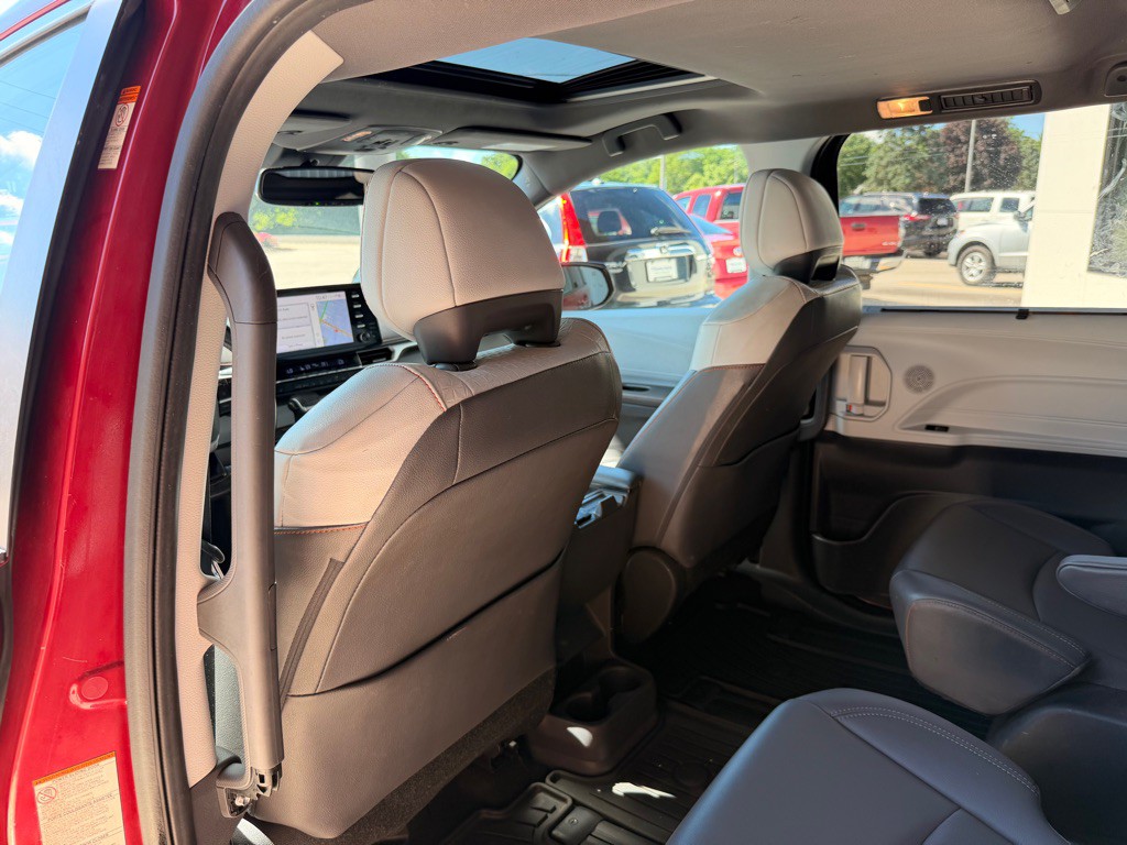 2022 Toyota Sienna Image 11