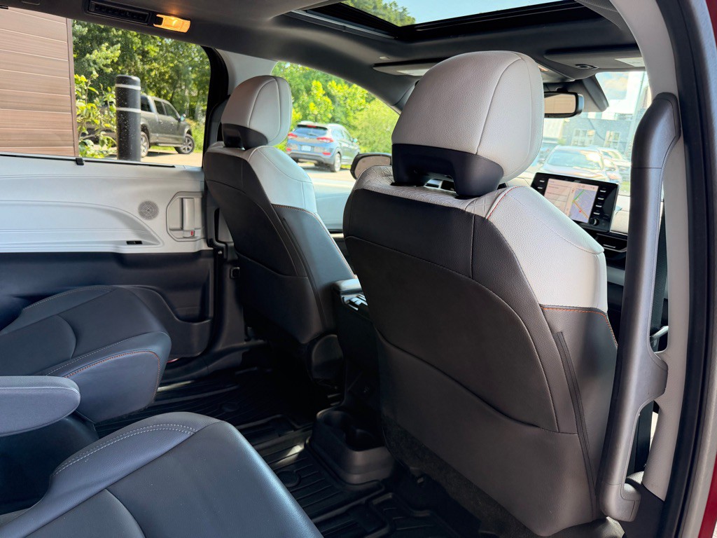 2022 Toyota Sienna Image 14