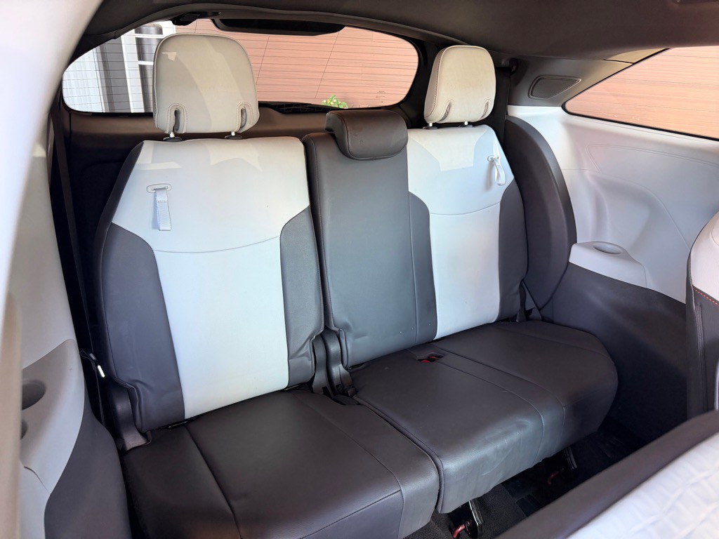 2022 Toyota Sienna Image 16