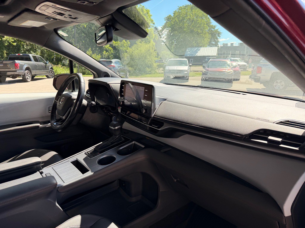 2022 Toyota Sienna Image 17
