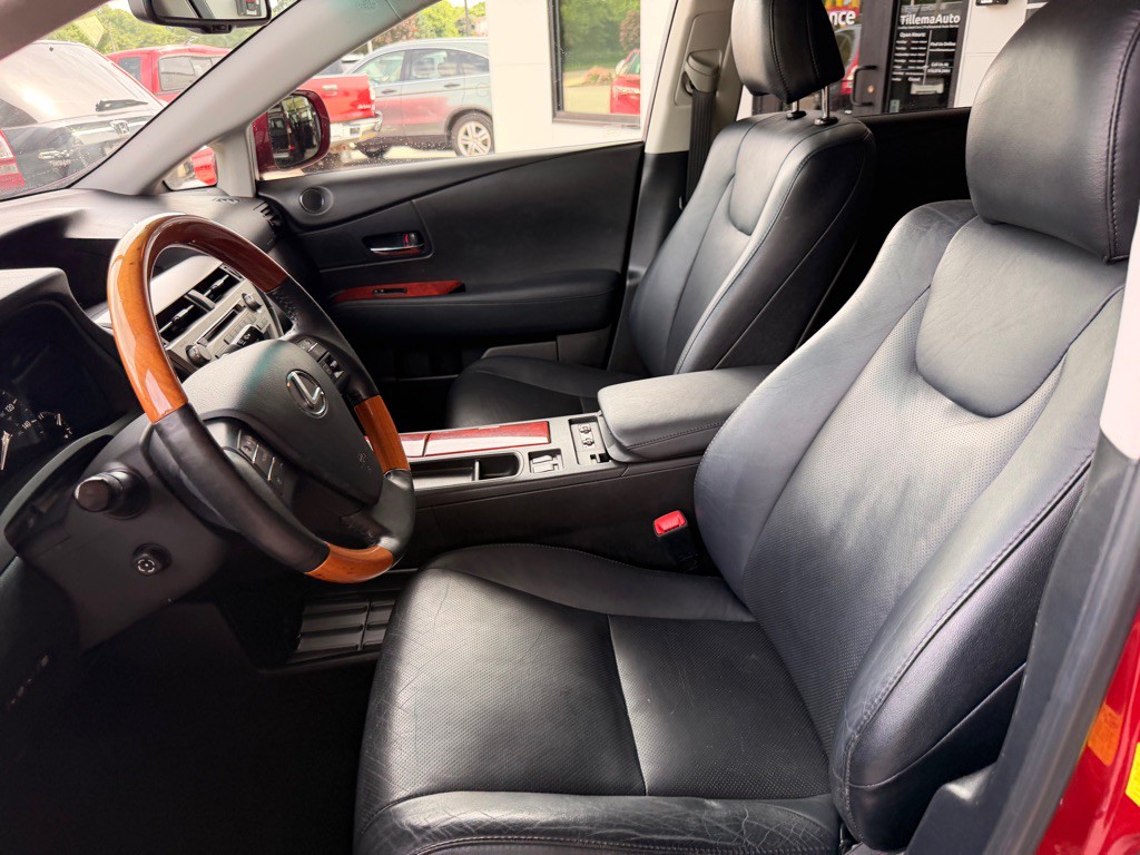 2011 Lexus RX Image 10