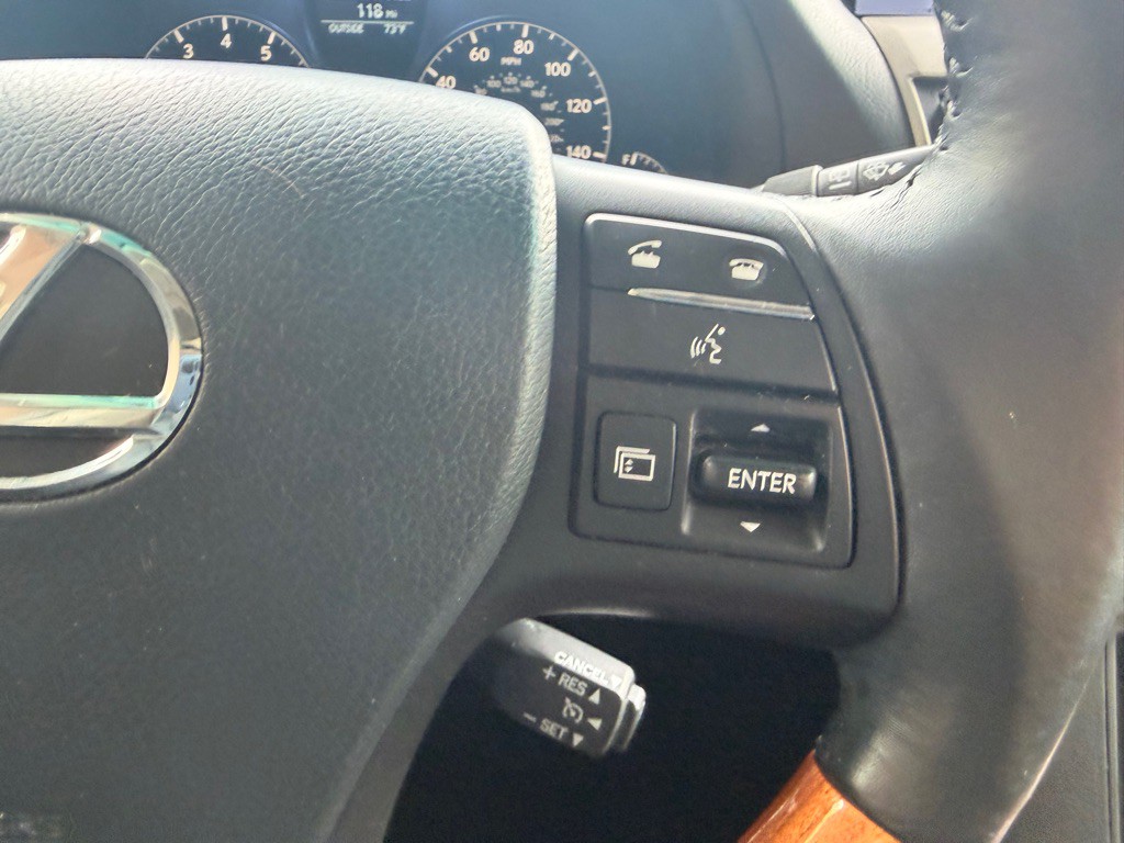 2011 Lexus RX Image 21