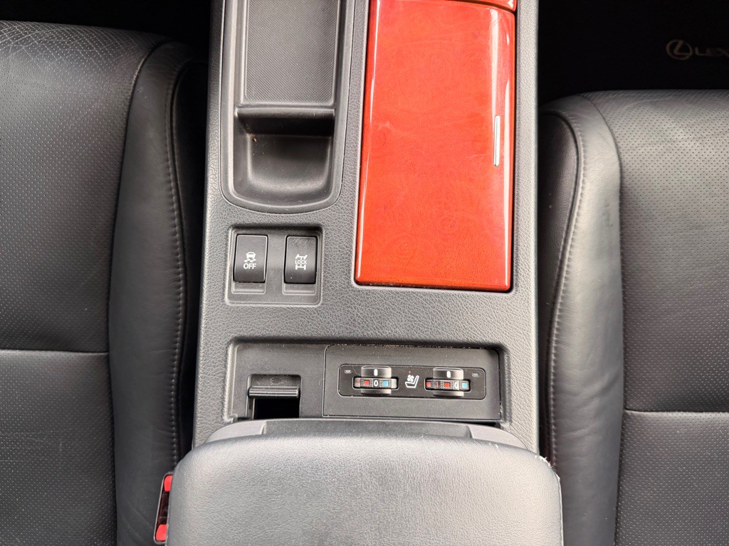 2011 Lexus RX Image 26