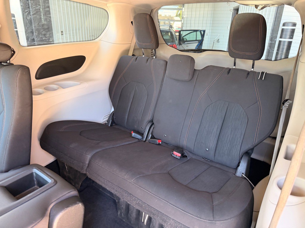 2018 Chrysler Pacifica Image 13