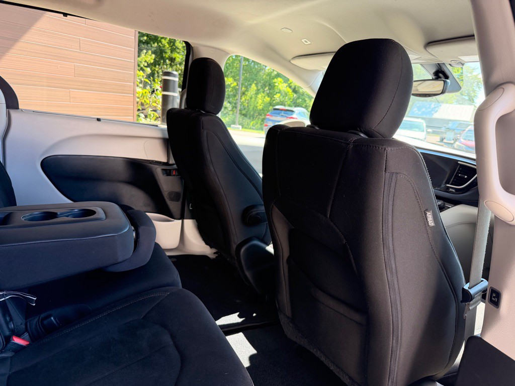 2018 Chrysler Pacifica Image 15