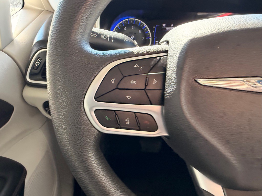 2018 Chrysler Pacifica Image 22