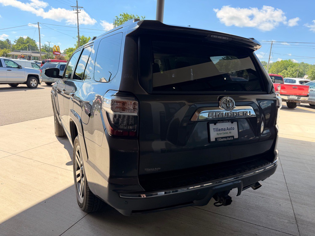 2016 Toyota 4Runner Image 5