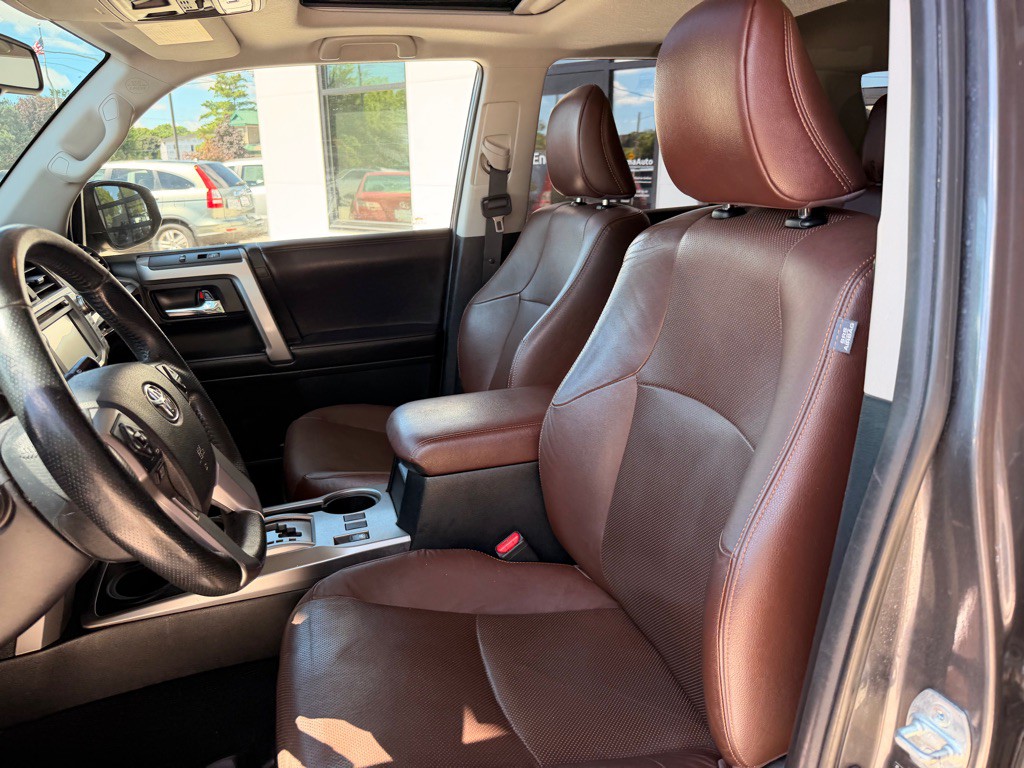 2016 Toyota 4Runner Image 10