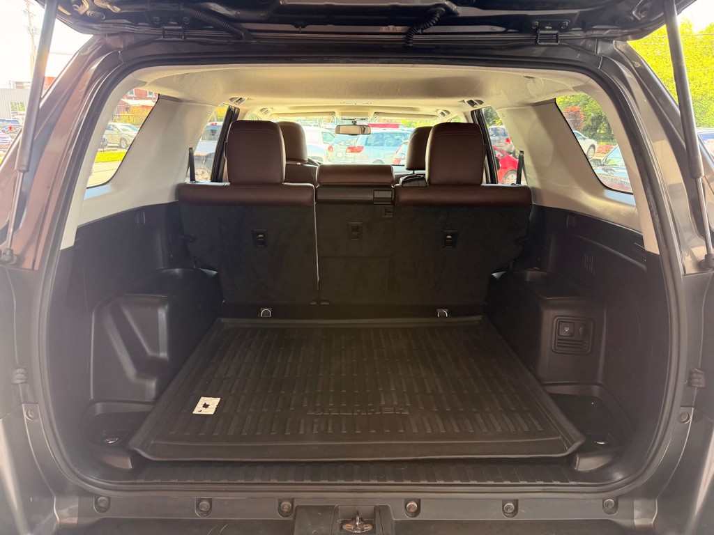 2016 Toyota 4Runner Image 13