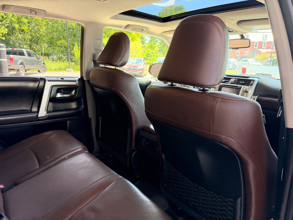 2016 Toyota 4Runner Image 14
