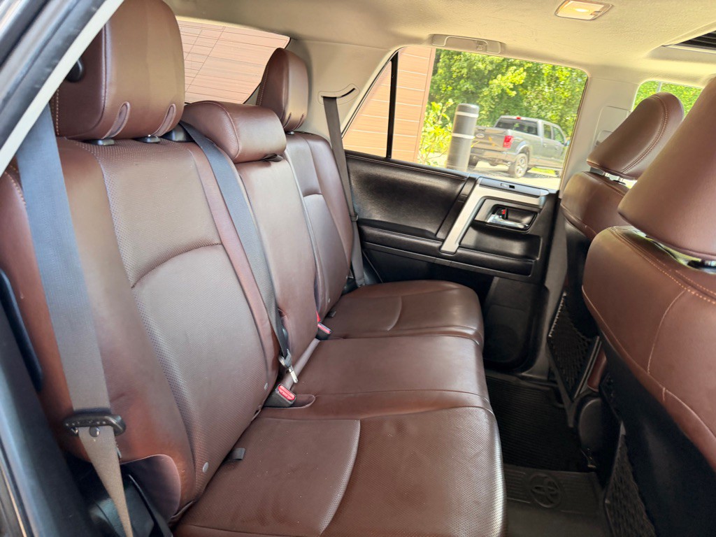 2016 Toyota 4Runner Image 15