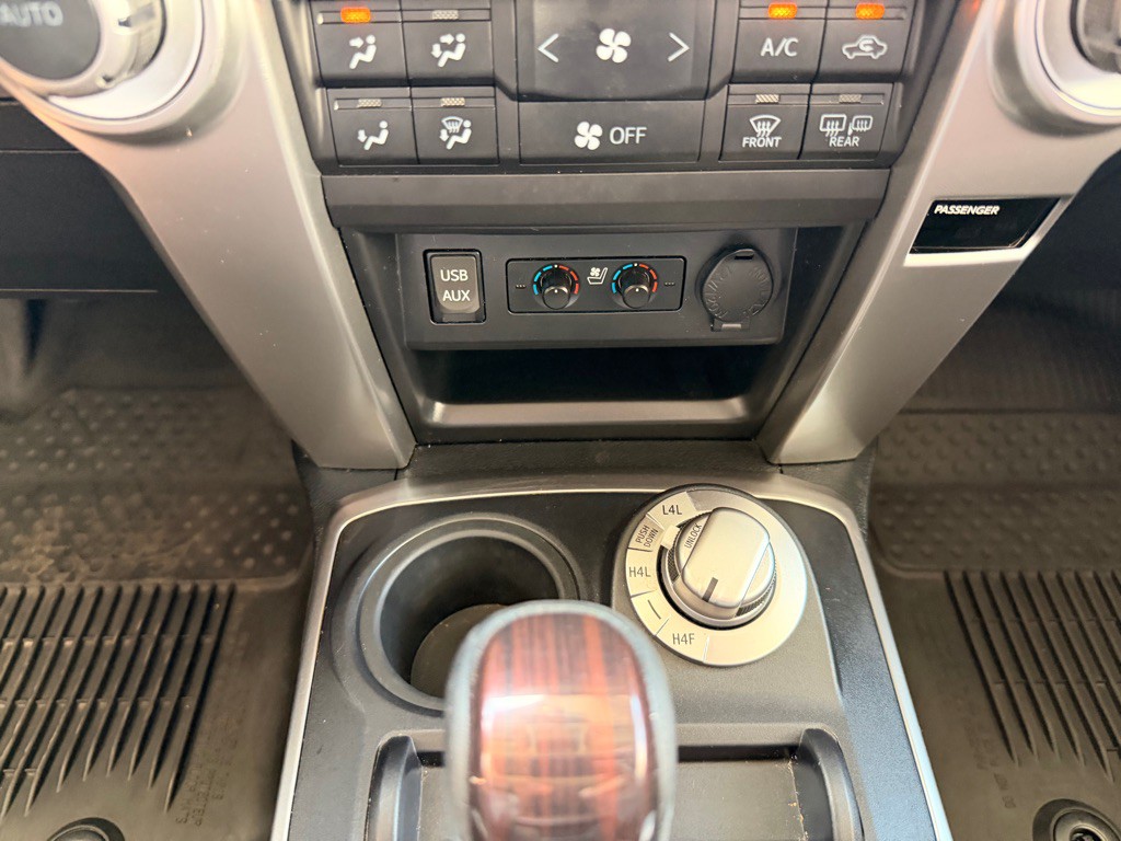2016 Toyota 4Runner Image 25
