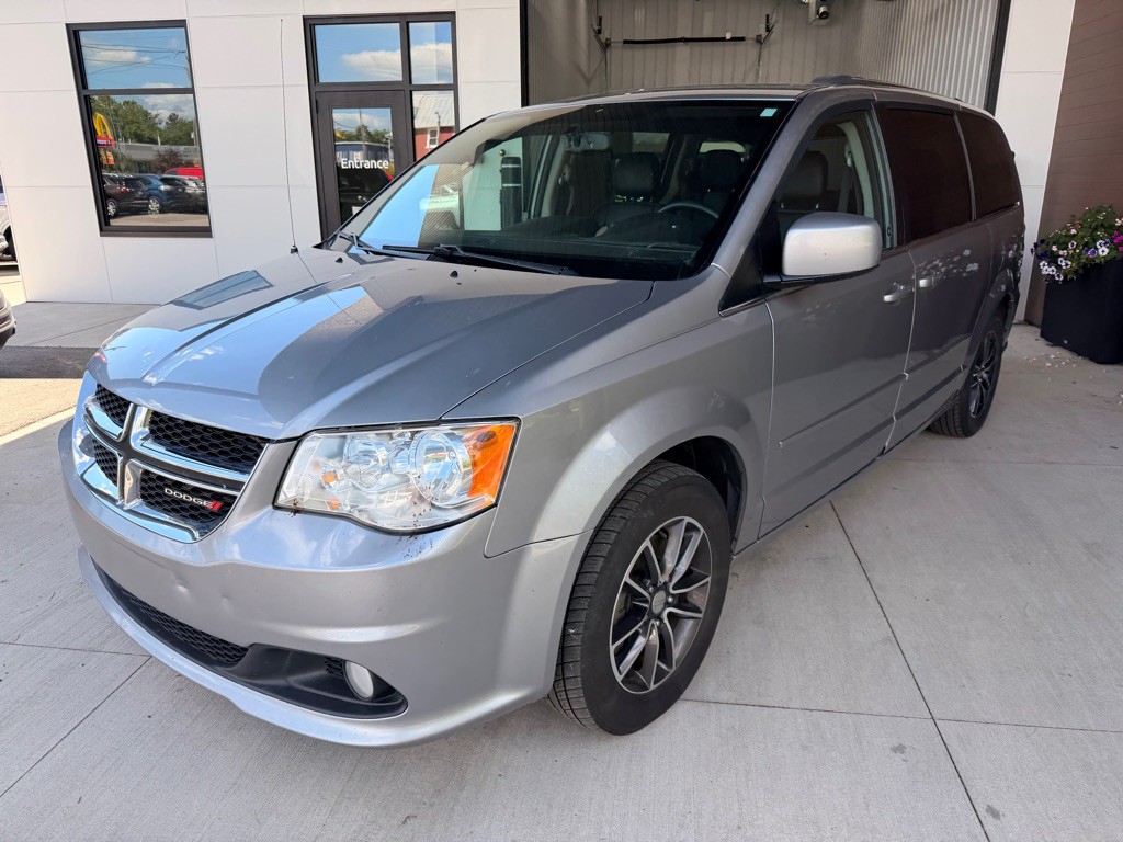 2016 Dodge Grand Caravan Image 3