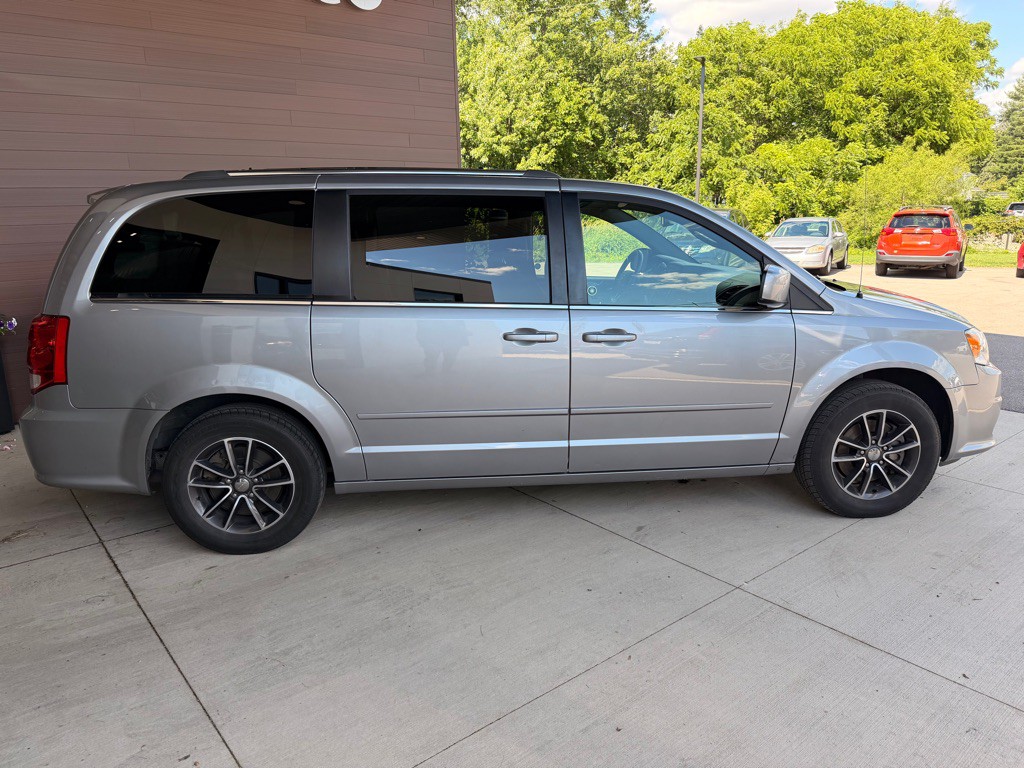 2016 Dodge Grand Caravan Image 8