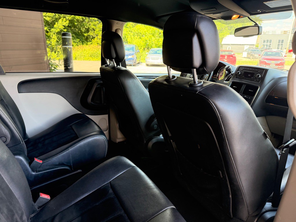 2016 Dodge Grand Caravan Image 15