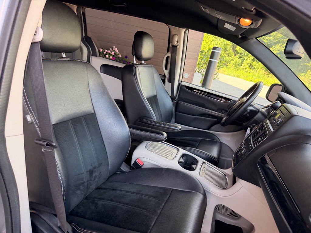 2016 Dodge Grand Caravan Image 19