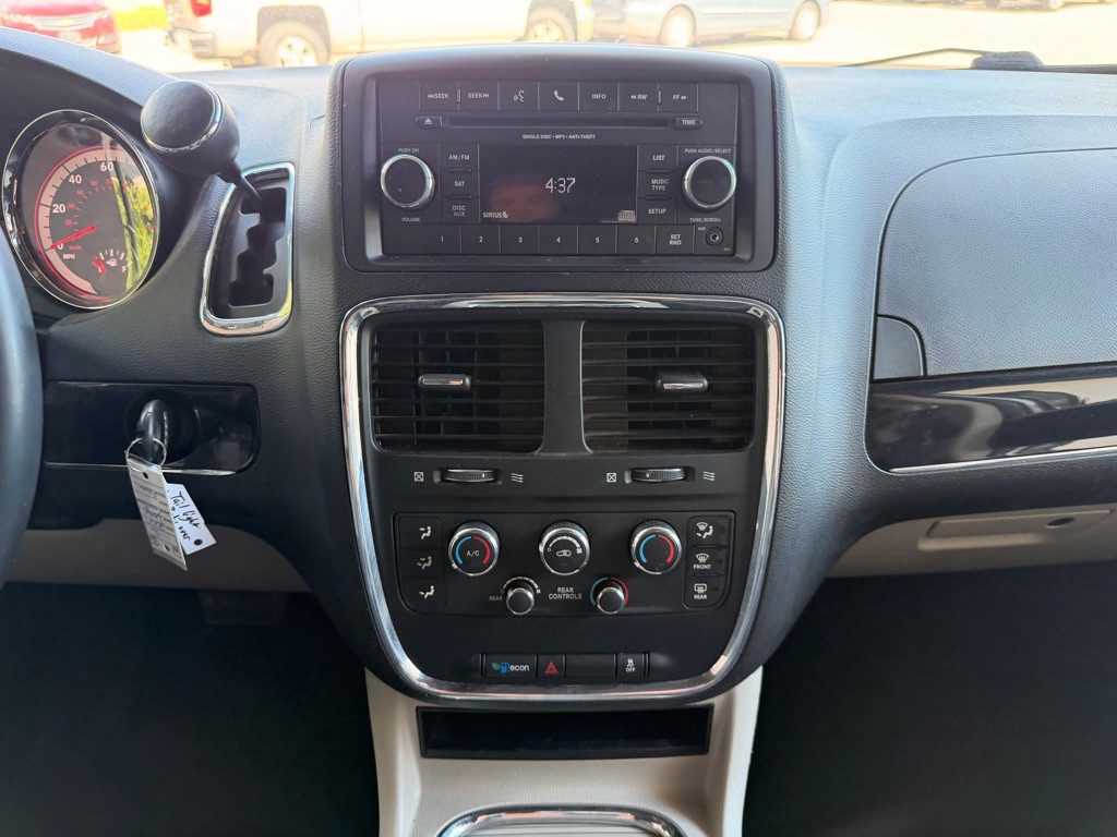 2016 Dodge Grand Caravan Image 25