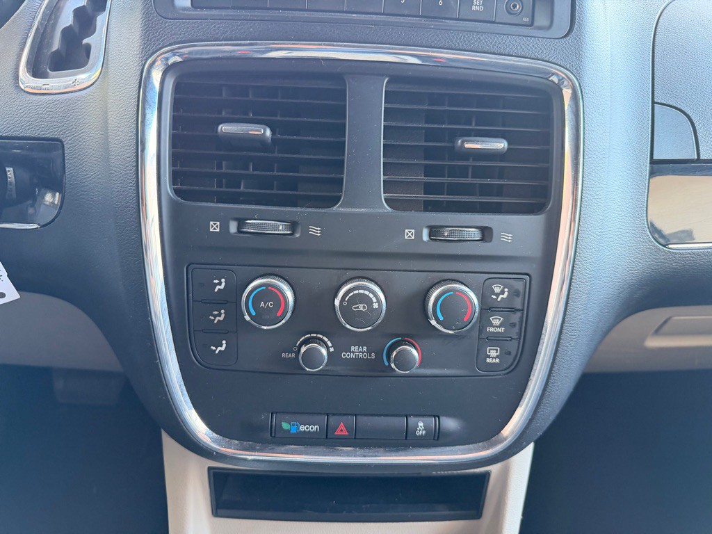 2016 Dodge Grand Caravan Image 27