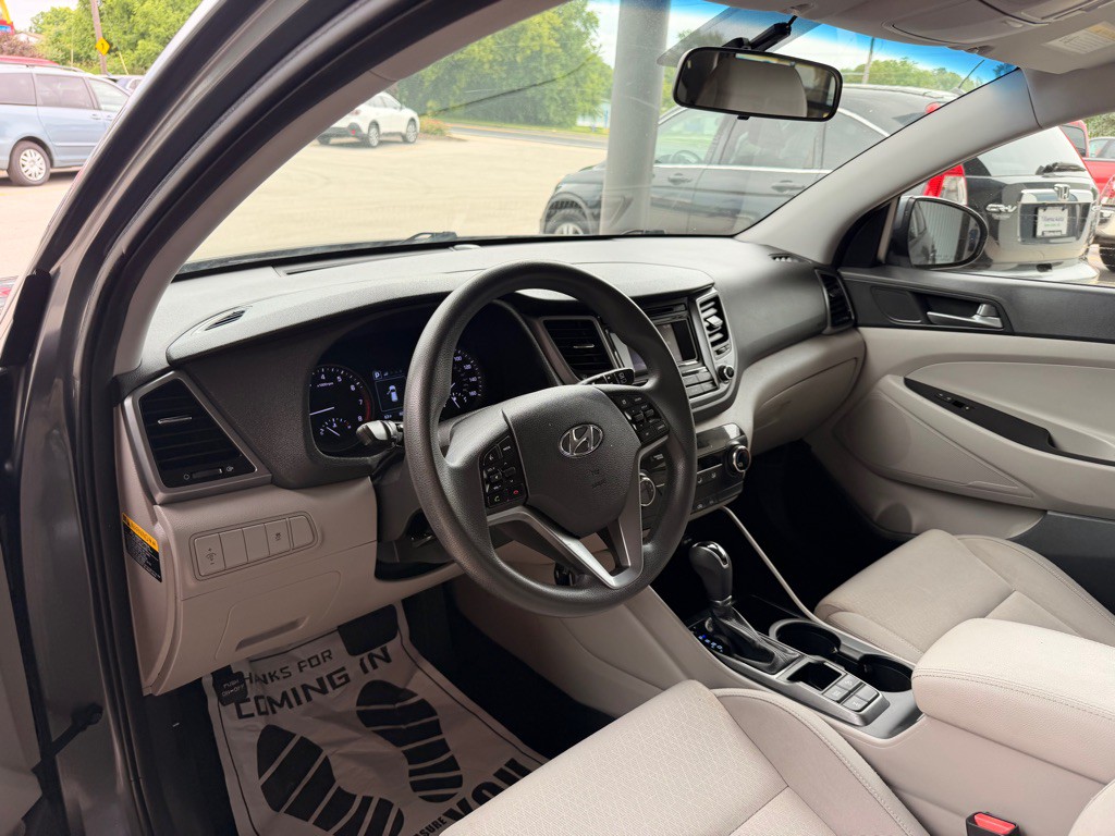 2016 Hyundai Tucson Image 9