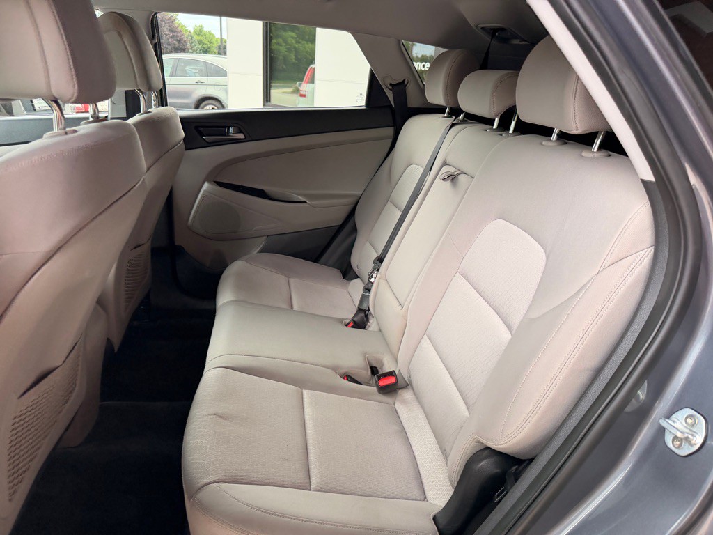 2016 Hyundai Tucson Image 12