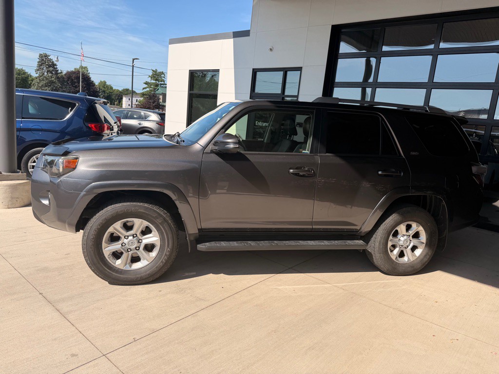 2016 Toyota 4Runner Image 4