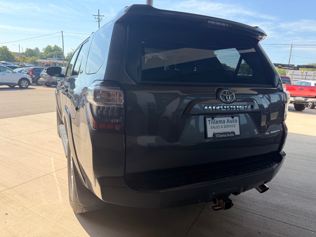 2016 Toyota 4Runner Image 5