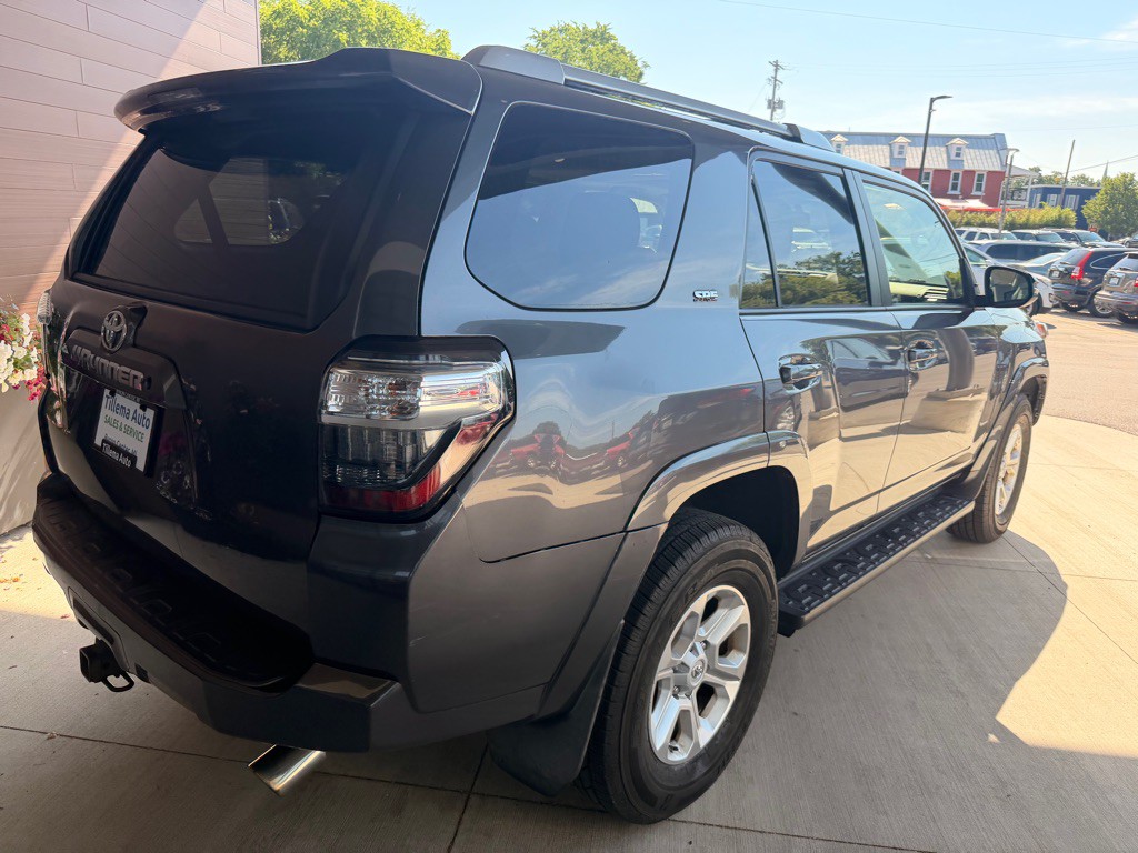 2016 Toyota 4Runner Image 7