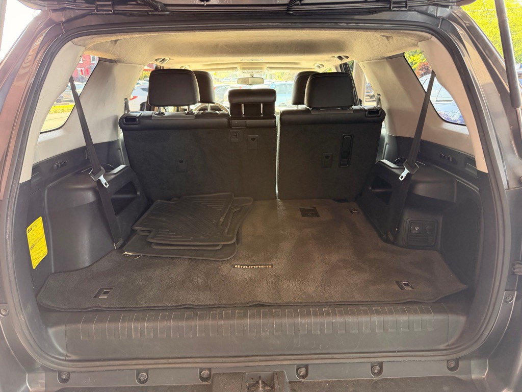 2016 Toyota 4Runner Image 14
