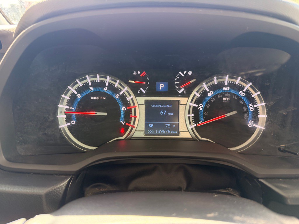 2016 Toyota 4Runner Image 24