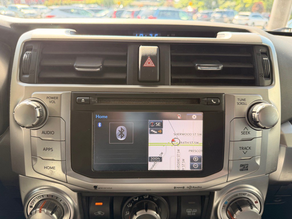 2016 Toyota 4Runner Image 26