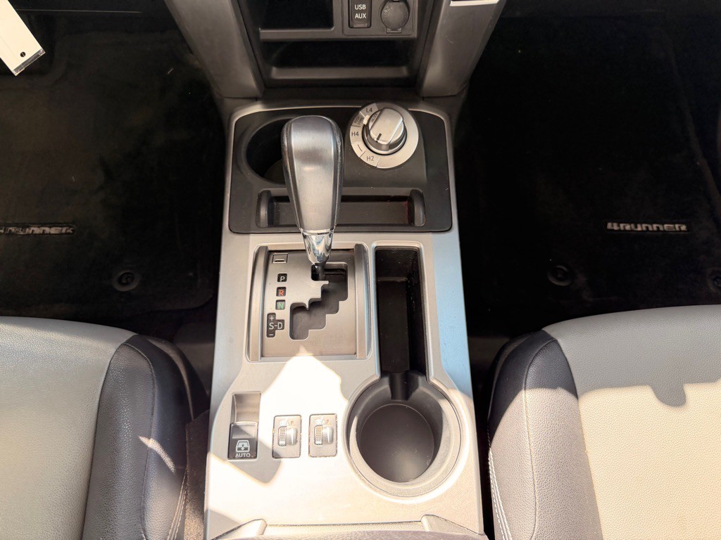 2016 Toyota 4Runner Image 28