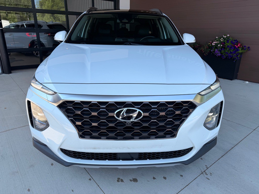 2019 Hyundai Santa Fe Image 2