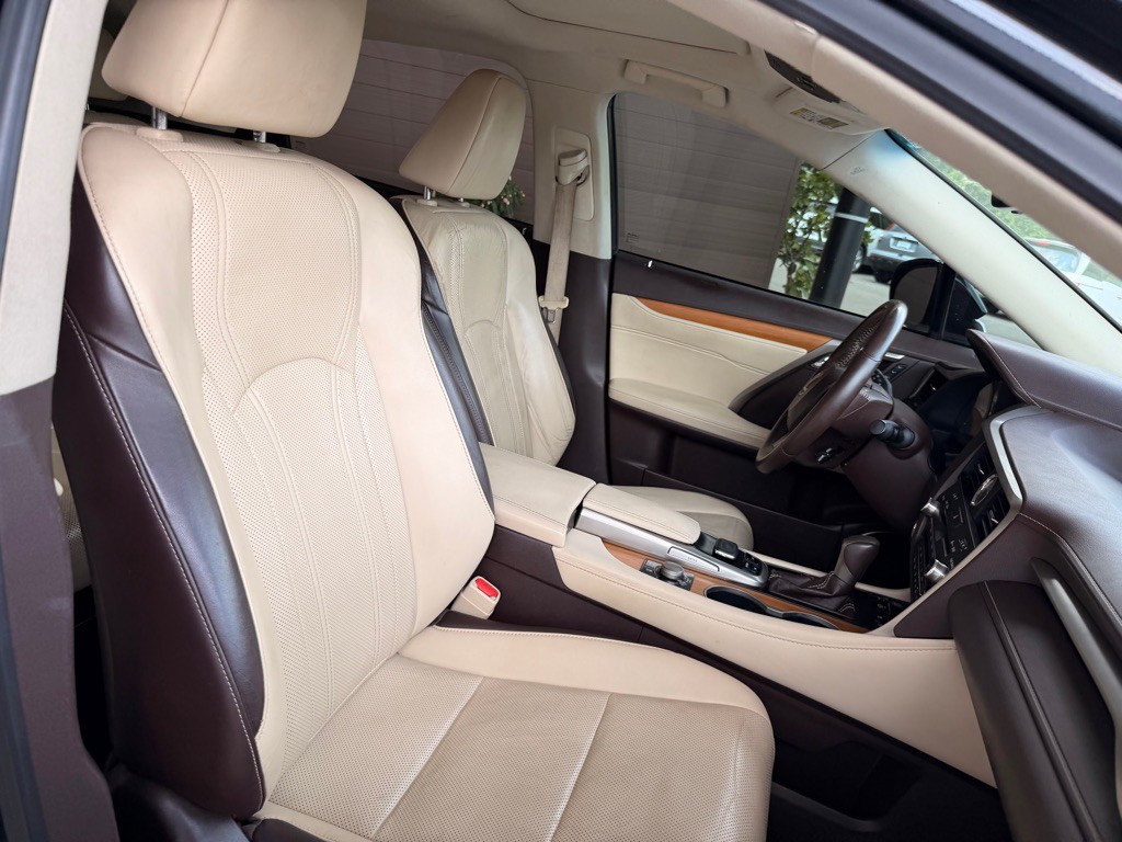 2016 Lexus RX Image 17