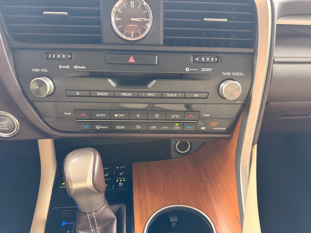2016 Lexus RX Image 25