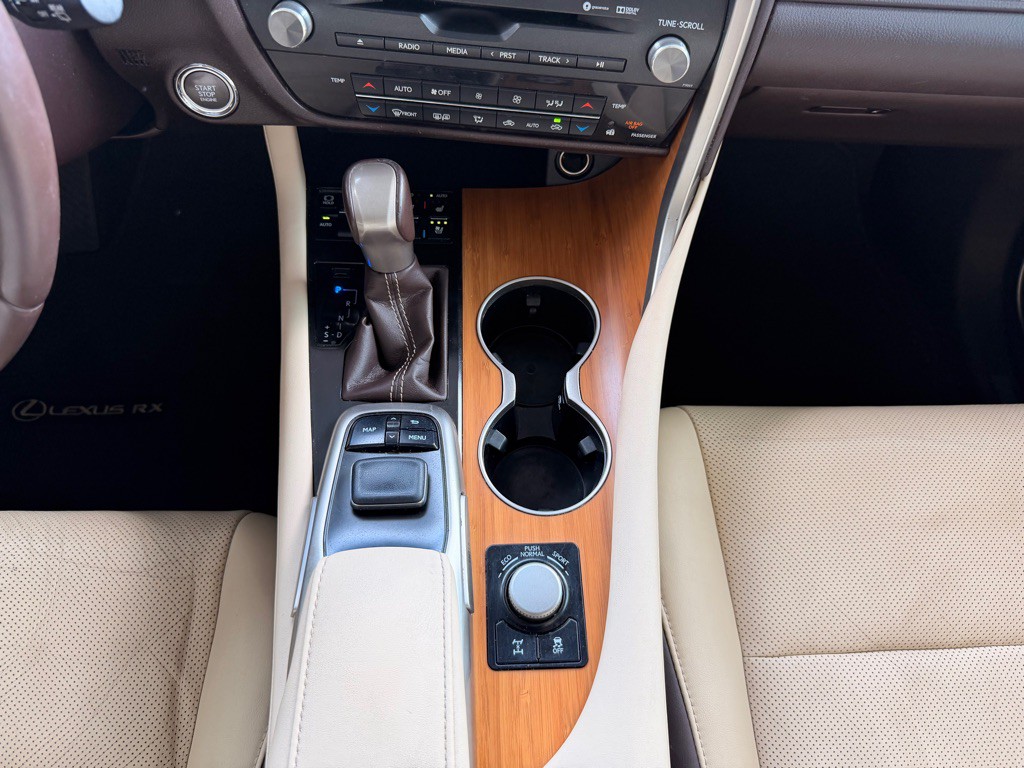2016 Lexus RX Image 26