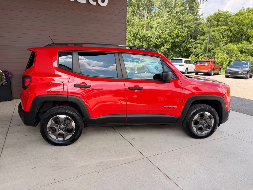 2017 Jeep Renegade Image 8