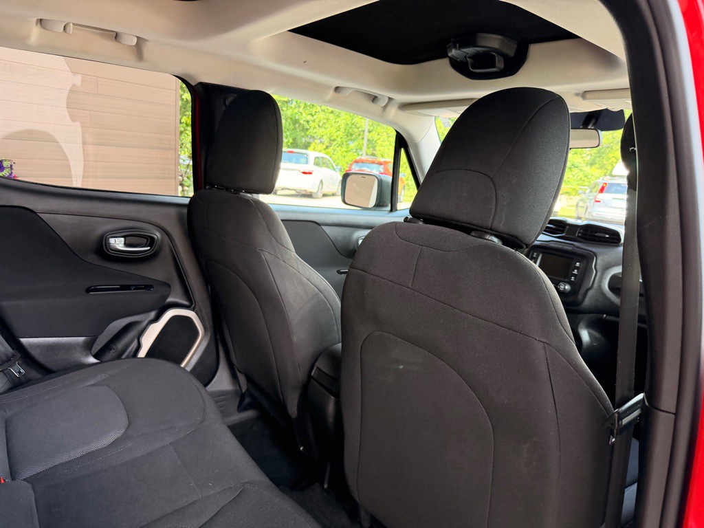 2017 Jeep Renegade Image 14