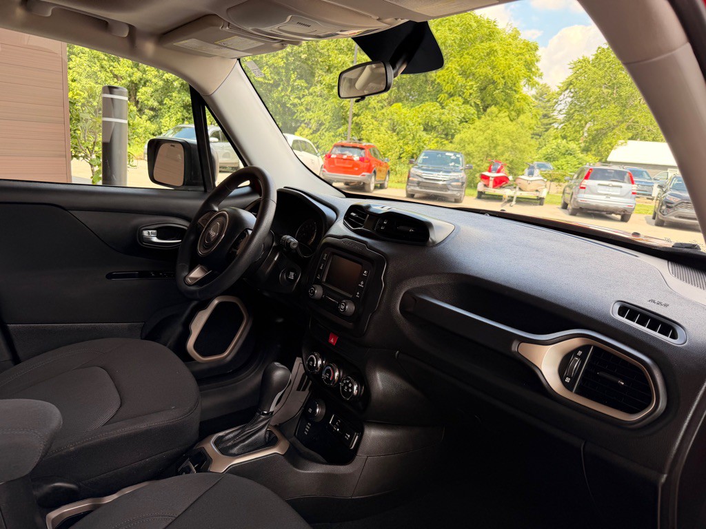 2017 Jeep Renegade Image 16