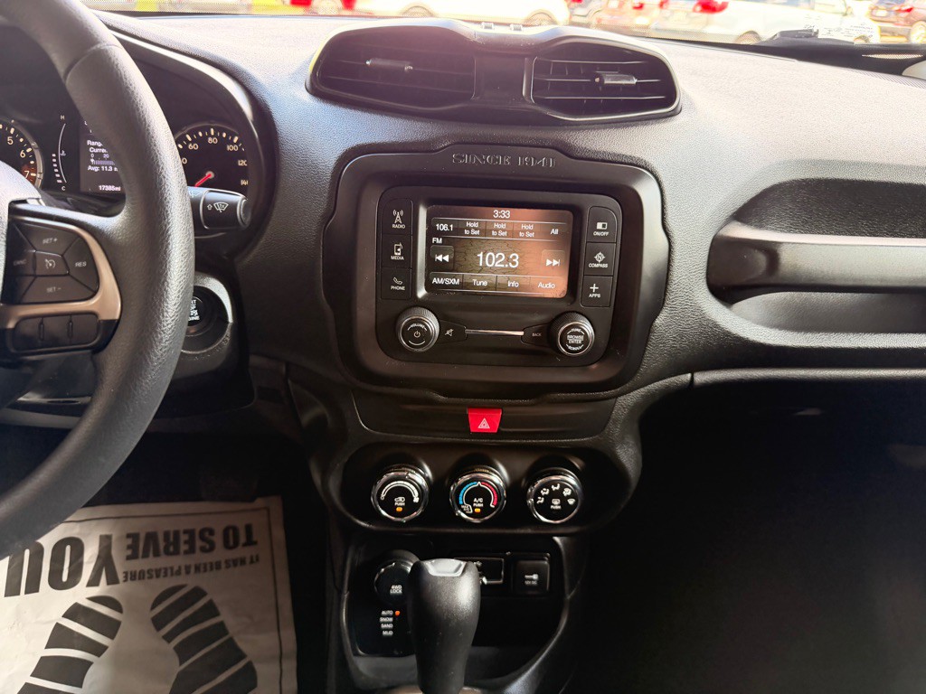 2017 Jeep Renegade Image 23