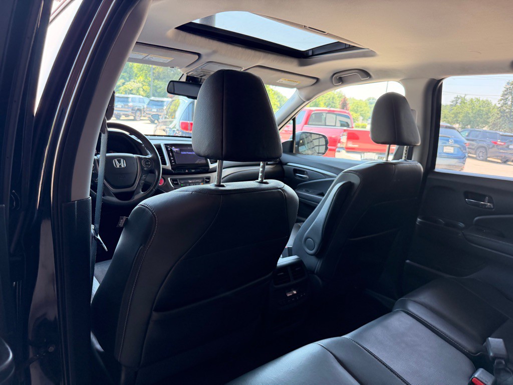 2017 Honda Pilot Image 11