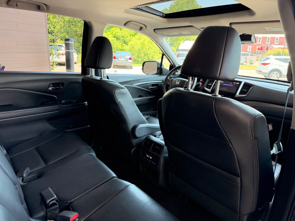2017 Honda Pilot Image 15