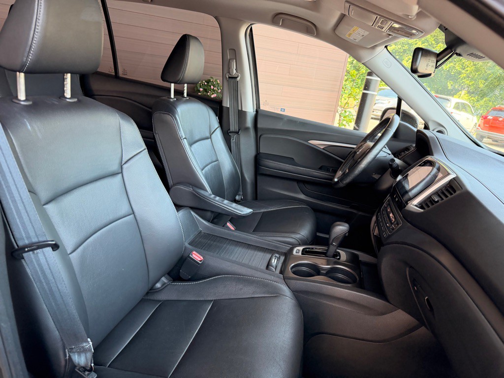2017 Honda Pilot Image 19