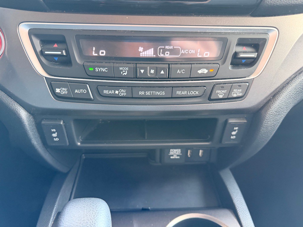 2017 Honda Pilot Image 27