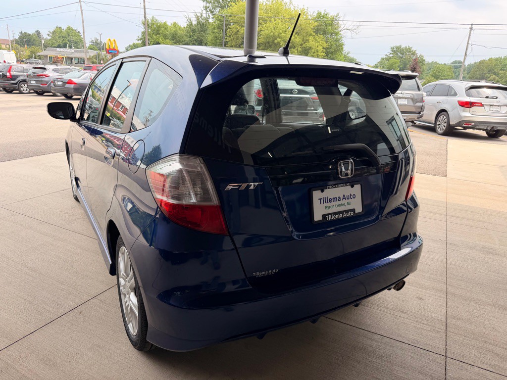 2011 Honda Fit Image 5