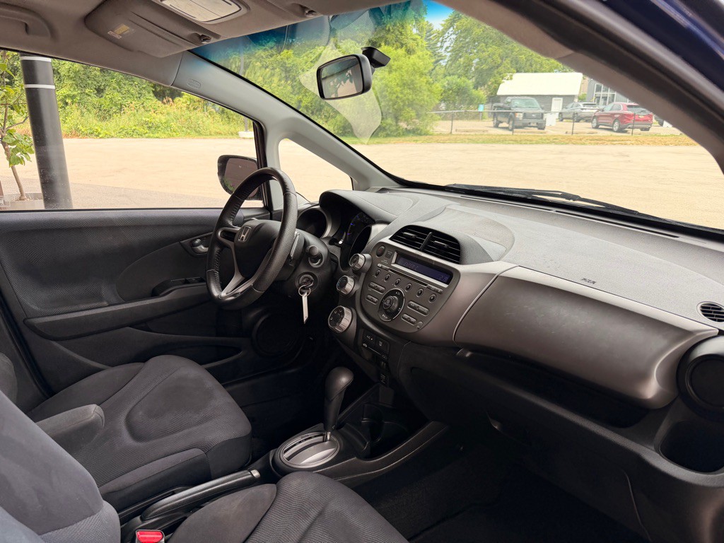 2011 Honda Fit Image 16
