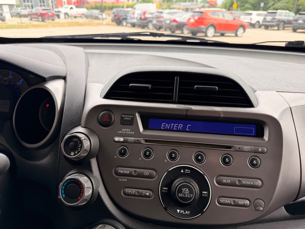 2011 Honda Fit Image 23