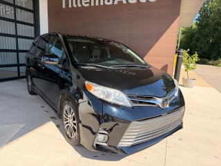 Image for 2018 Toyota Sienna XLE ID: 7619298
