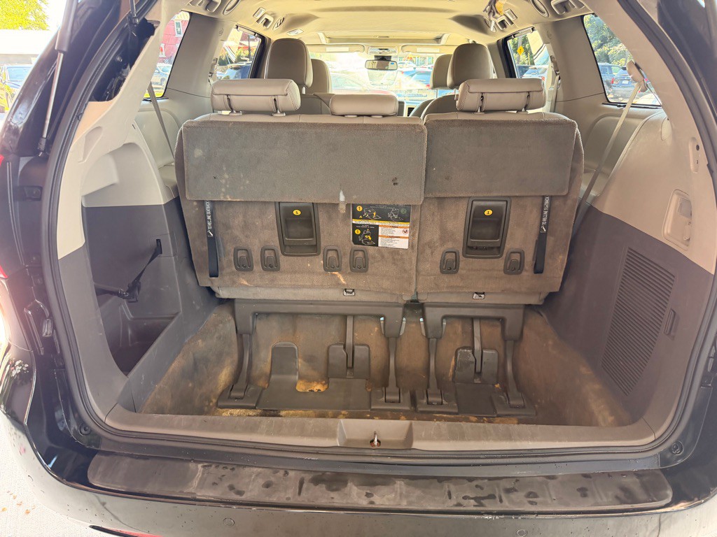 2018 Toyota Sienna Image 14