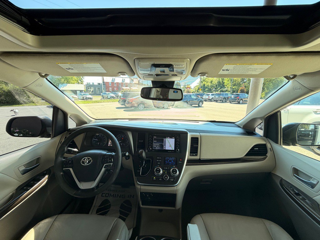 2018 Toyota Sienna Image 20